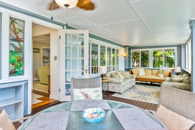 2BR w/ Diamond Head Views & Lanai