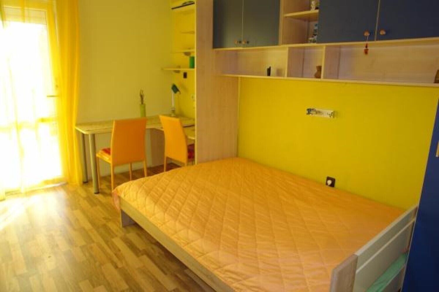 واي فاي مجانًا وملاءات أسرّة