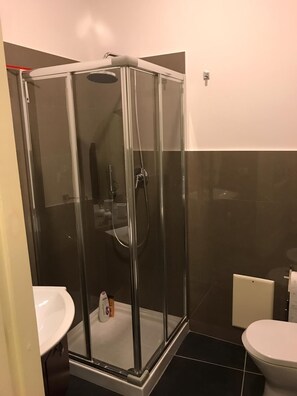 Free toiletries, hair dryer, towels, toilet paper - Casa Scialò Heart of Naples (Napoli)