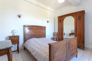 2 bedrooms, iron/ironing board, travel crib, WiFi