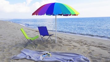 Una spiaggia nelle vicinanze