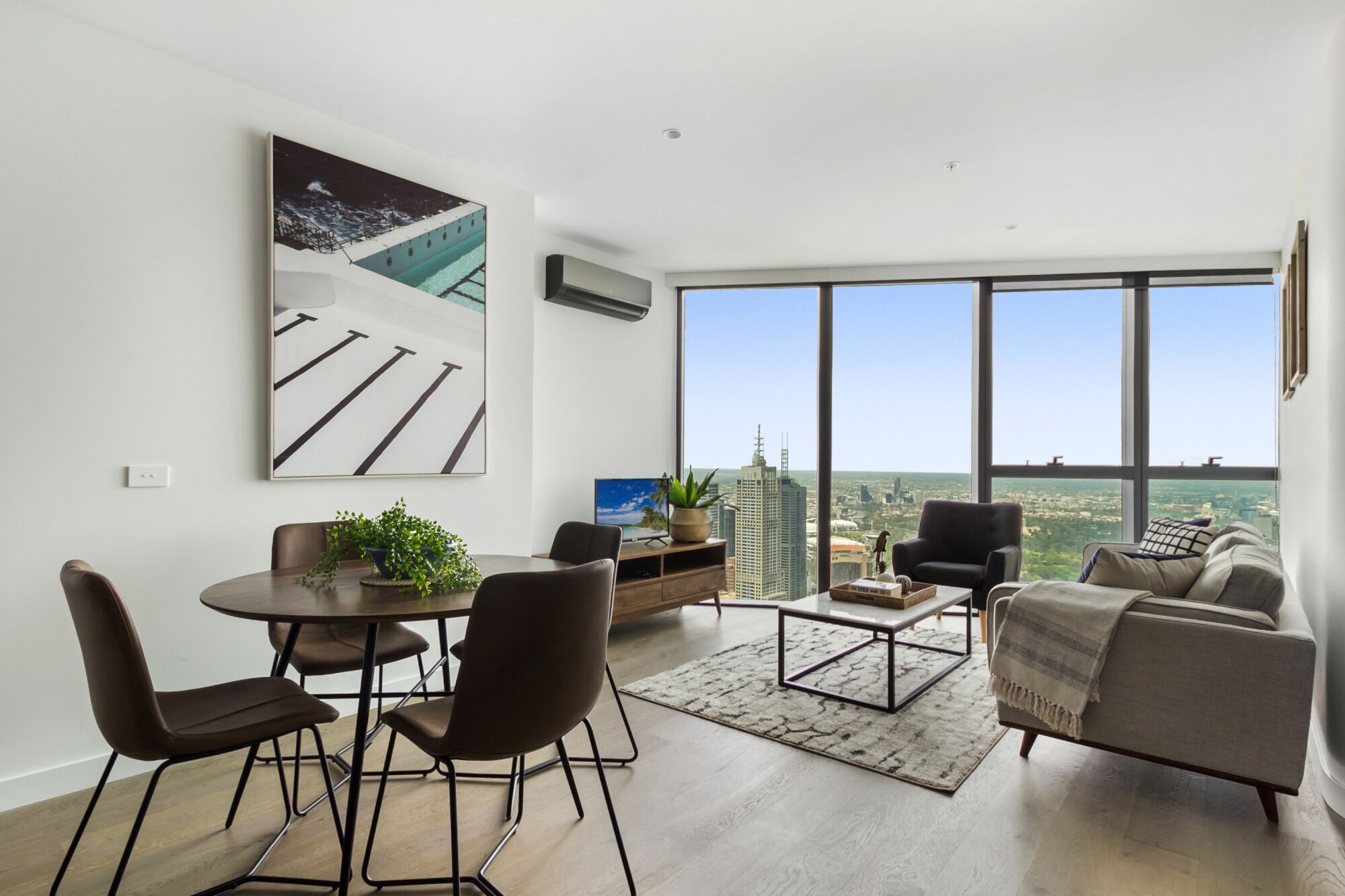 Executive 2-Bed in the Heart of Melbourne CBD