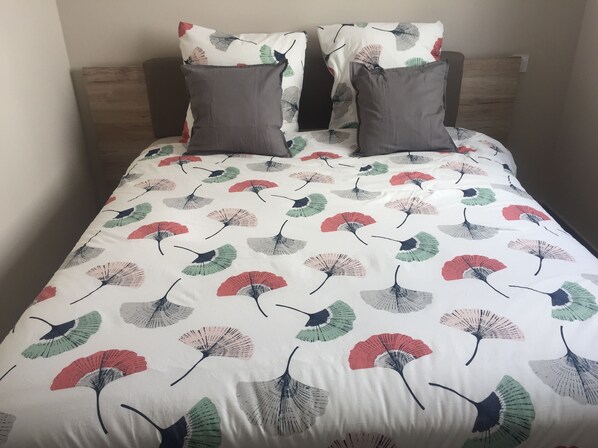 2 bedrooms, in-room safe, WiFi, bed sheets