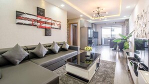 Living area - Sea View Luxury APT-1min to My Khe Beach (Da Nang)