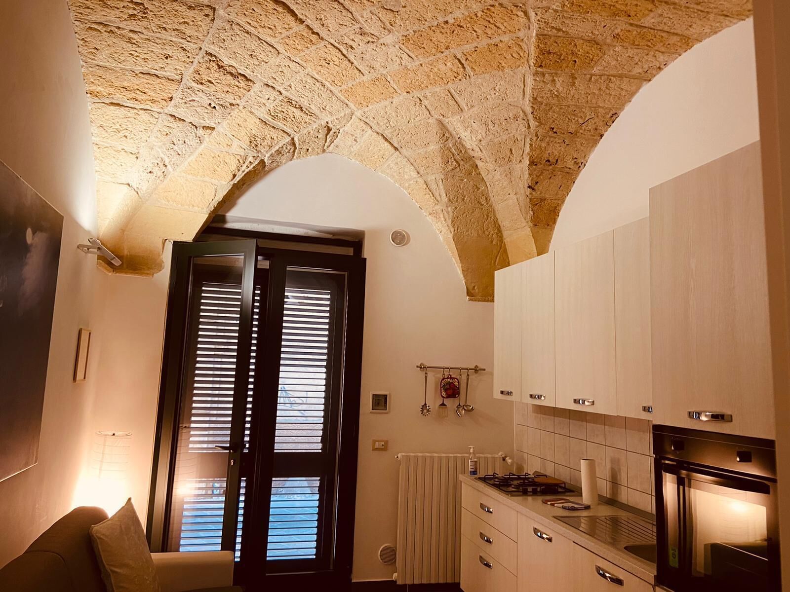 Kjøleskap, mikrobølgeovn, ovn og oppvaskmaskin