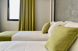 Hypo-allergenic bedding, down duvets, minibar, desk - Hotel Gardenia Fiera (Cermenate)