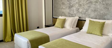 Basic Room | Hypo-allergenic bedding, down comforters, minibar, desk