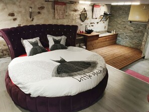 Chambre Double Romantique (La chambre des Délices) | Literie de qualité supérieure, matelas mémoire de forme