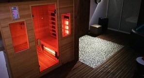 Behandlungsräume für Paare, Sauna, Whirlpool, Massageanwendungen