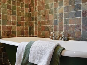 Towels - 1 bedroom accommodation in Fearnmore, near Applecross (Fearnmore, near Applecross)