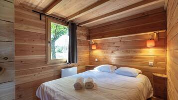 Cabin | Free cribs/infant beds, bed sheets