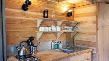 Cabin | Private kitchen | Stovetop, coffee/tea maker, high chair, griddle