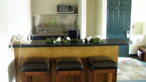In-room dining - Wilderness Inn (Enterprise)
