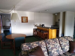 Standard Suite, 1 Bedroom, Non Smoking, Private Bathroom (King Honeymoon Suite) - Wilderness Inn (Enterprise)