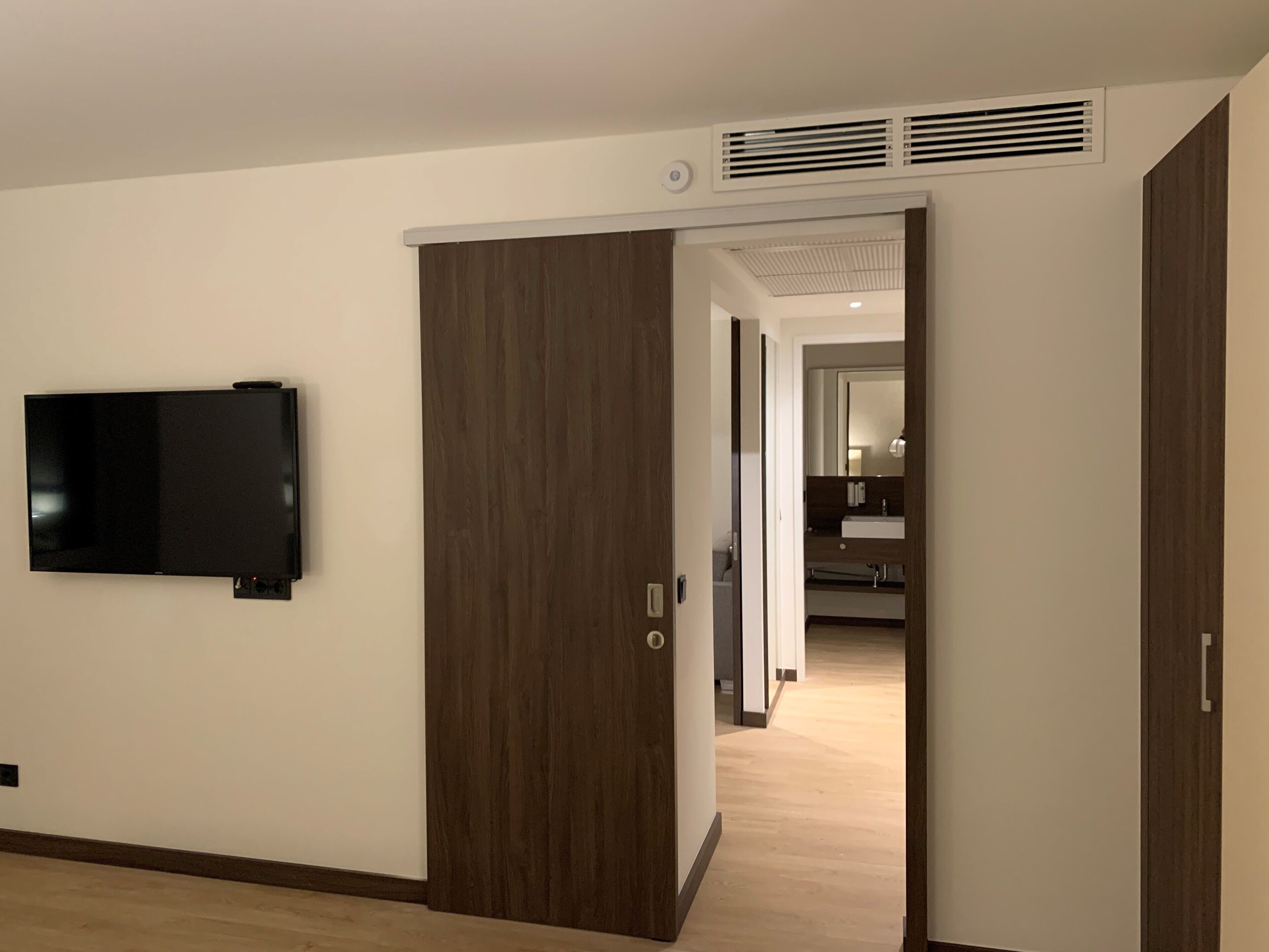 Suite, Non Smoking | Living area | 49-inch flat-screen TV with digital channels, TV