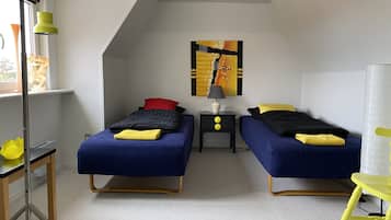 1 bedroom, hypo-allergenic bedding, minibar, laptop workspace