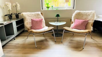 Hypoallergeen beddengoed, een minibar, een laptopwerkplek