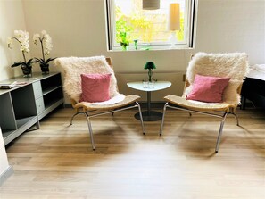 Hypo-allergenic bedding, minibar, laptop workspace, blackout drapes - Event4U - ophold og krea (Nykobing Mors)