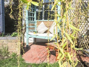 Property grounds - UKC4173 The Cottage by the Sea Annexe (Littlehampton, near Arundel)