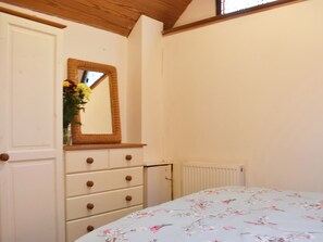 1 bedroom, free WiFi, bed sheets - UKC4173 The Cottage by the Sea Annexe (Littlehampton, near Arundel)