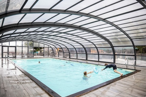 Huttopia Versailles
