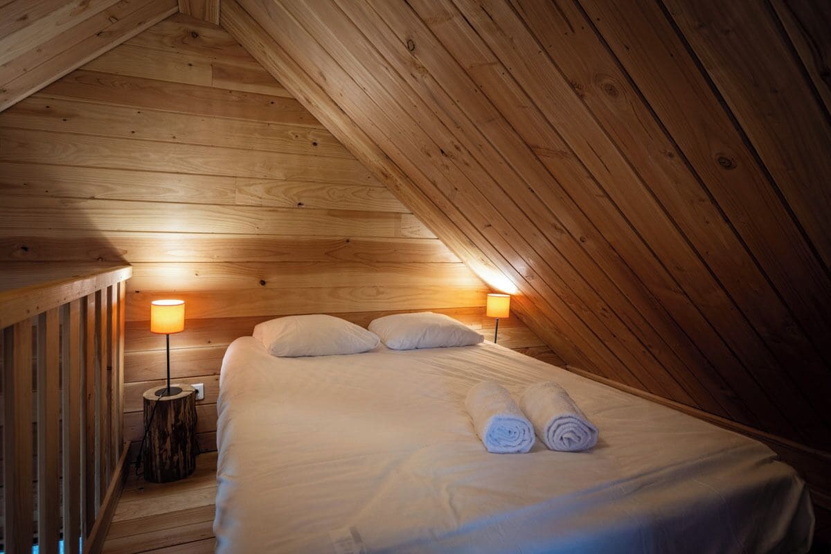 Family Cabin | Cots/infant beds, bed sheets