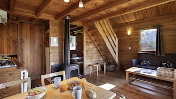 Cabin | Living area | Ping pong