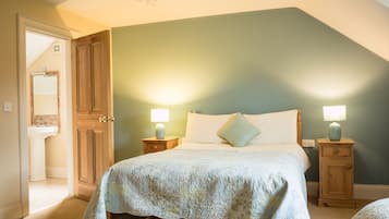 Villa | 5 bedrooms, desk, iron/ironing board, free WiFi