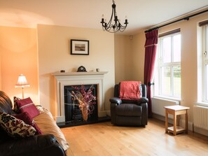 Villa | Sala de estar | Televisión de pantalla plana 