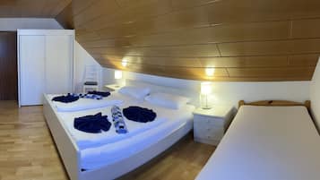 2 bedrooms, travel crib, WiFi, bed sheets