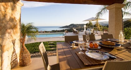 LA BAIA HOUSE - ELEGANT HOUSE WITH PANORAMIC VIEW ON THE BEACH OF FOXI MANNA