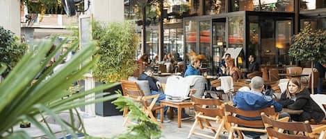 Petit-déjeuner anglais compris tous les jours