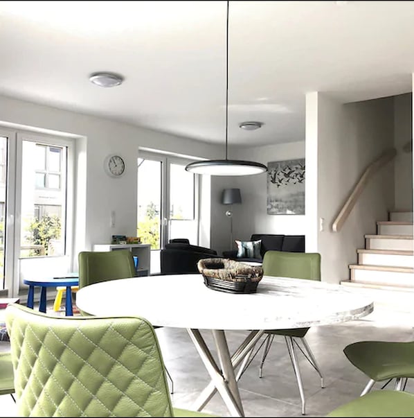 Apartment (incl. Cleaning Fee) | In-room dining