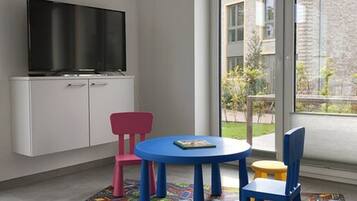 Apartment (incl. Cleaning Fee) | Living room | Flat-screen TV, heated floors