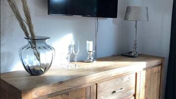 Apartment (Incl. Cleaning Fee) | Television