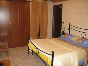 Doppelzimmer | Schreibtisch, kostenloses WLAN, Bettwäsche