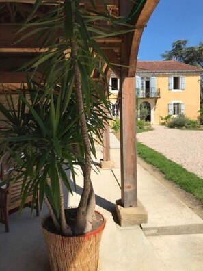 Exterior detail - Chambres d'Hôtes Clos du Gaja (Troncens)