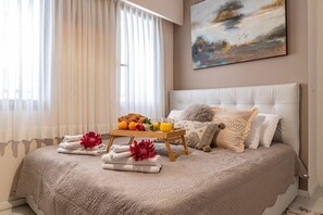 1 bedroom, desk, iron/ironing board, travel cot - Haneviim Court Complex - 1 Bedroom (Multi-unit) (Jerusalem)