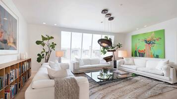 TV, fireplace, Netflix, streaming services