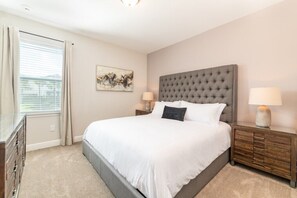 8 Schlafzimmer, Bügeleisen/Bügelbrett, WLAN, Bettwäsche