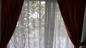 WiFi (free), bed sheets - Hotel Ecologico Riverside (Quevedo)