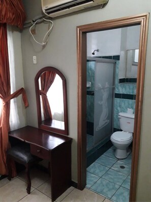 Free WiFi, bed sheets - Hotel Ecologico Riverside (Quevedo)