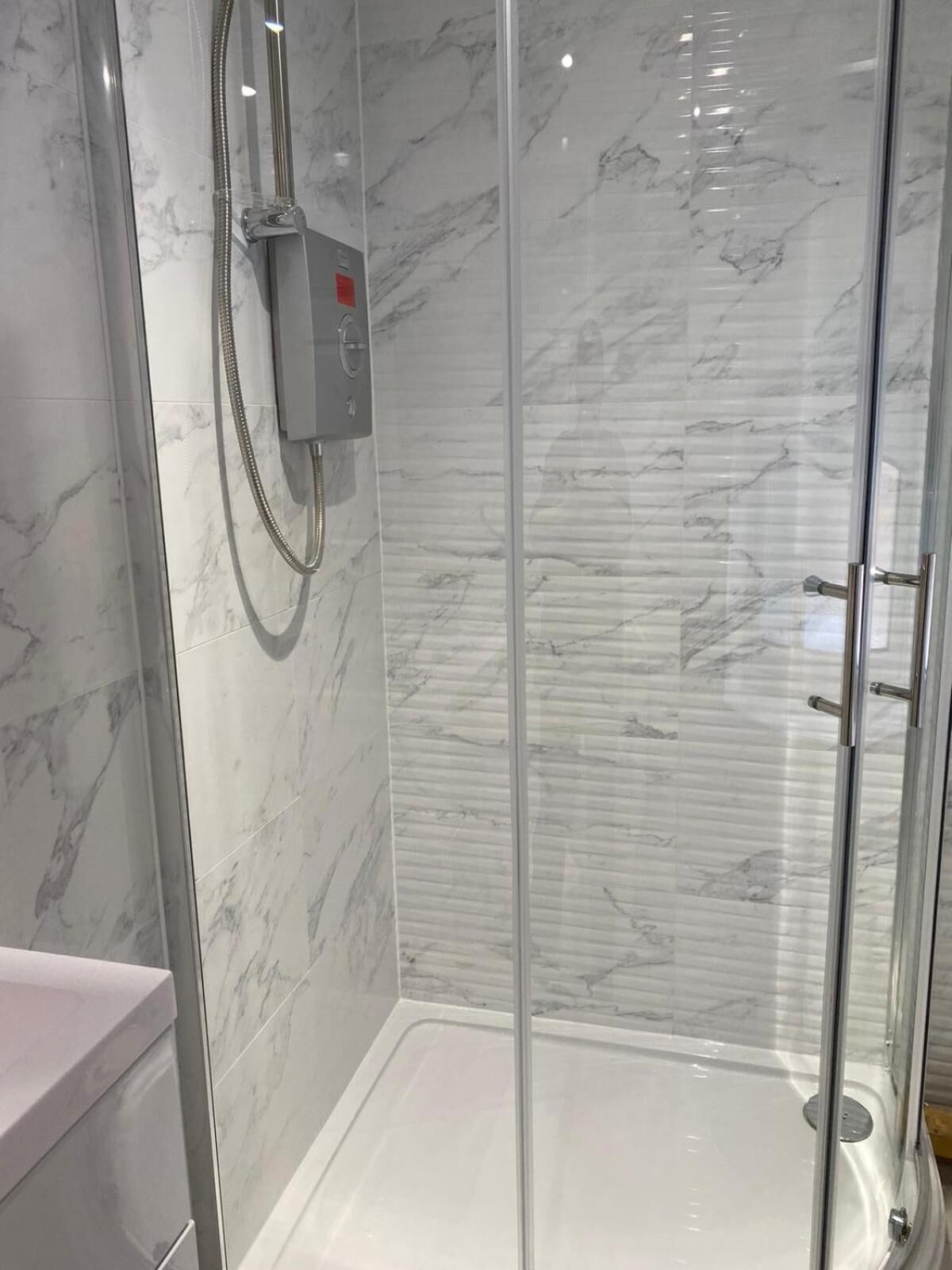 Shower, towels