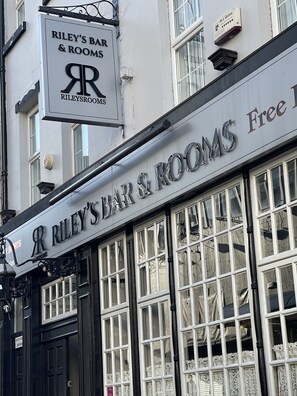 Front of property - Rileys Rooms (Liverpool)