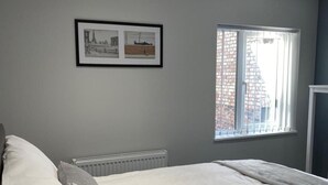 Unclassified image, 5 of 18, button - Rileys Rooms (Liverpool)