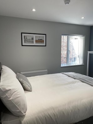 Hochwertige Bettwaren, individuell dekoriert, individuell eingerichtet