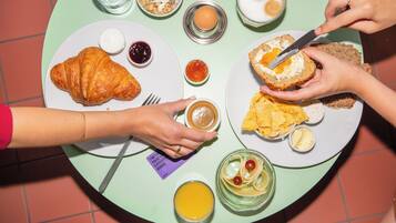 Continental breakfast for a fee on weekdays