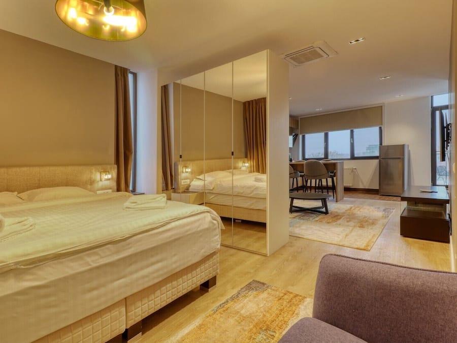 Ropa de cama de alta calidad, cubrecamas y colchones con pillow-top