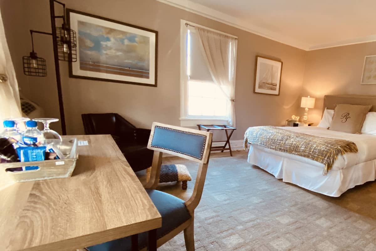 Minibar, decoración personalizada y muebles diferentes