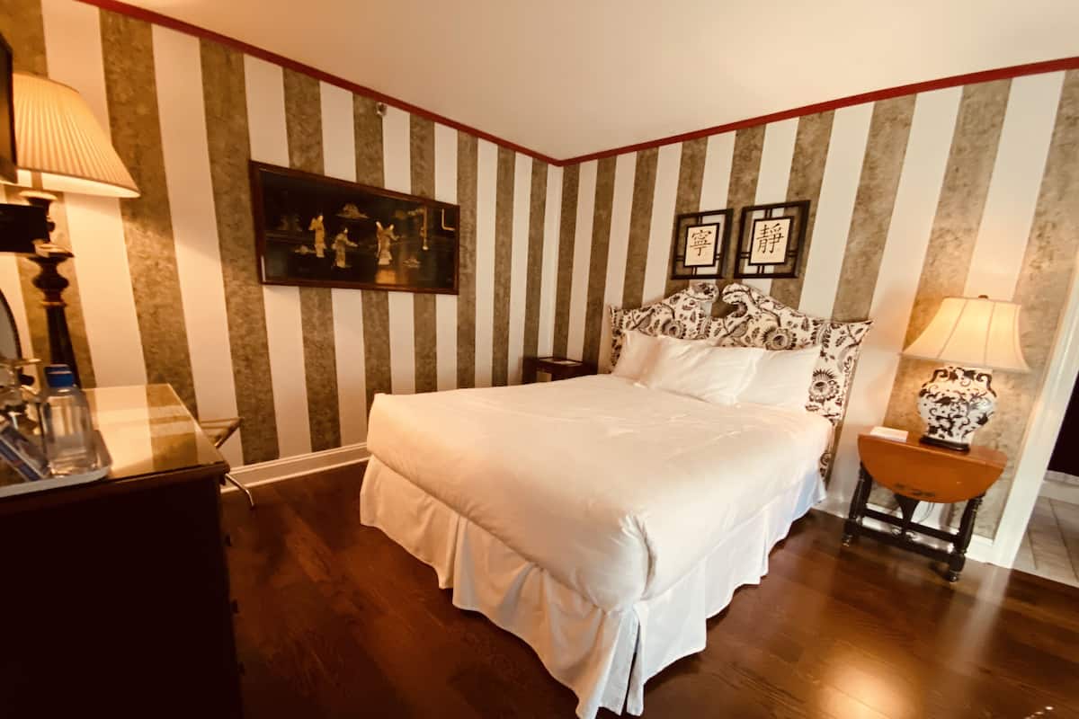 Kamar Standar (10) | Minibar, setrika/meja setrika, Wi-Fi gratis, dan didekorasi berbeda-beda